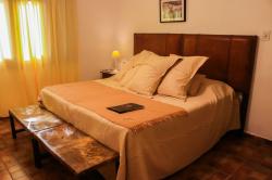 Bedroom in Mixed-bag wingshooting lodge