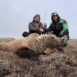 Barren Ground Grizzly Trophy