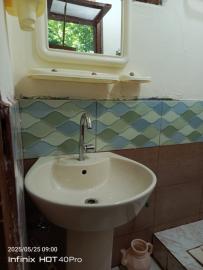 guest house bathroom astor markhor