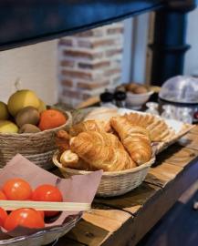 Hunt Lodge Food for Pyrenean Chamois