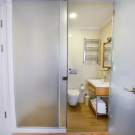 bathroom for trophy boar hunt