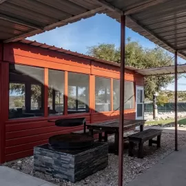 outside of Texas hunt lodge