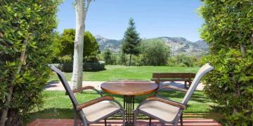 Outside sitting and relaxing area