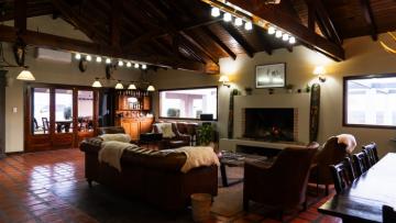 hunt lodge common room