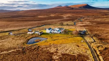 rural hunt lodge in Scotland
