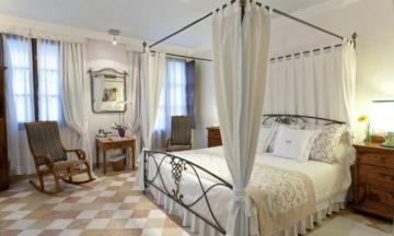 Balearean Boc Hunt Lodge