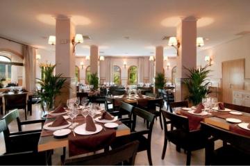 Ibex hotel dining room