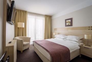 Roe Deer Hotel bedroom