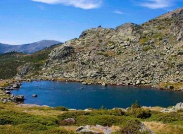 Gredos Lodge Lake