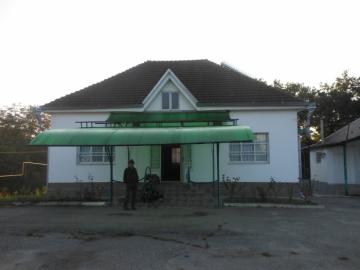 hunt lodge for mid Caucasian tur