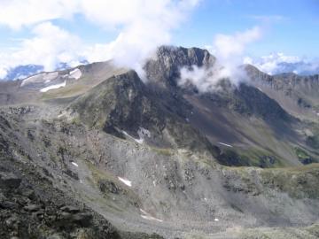mid Caucasian tur hunt location